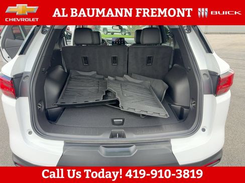Used 2024 Chevrolet Blazer LT w/ Midnight/Sport Edition FWD image 7