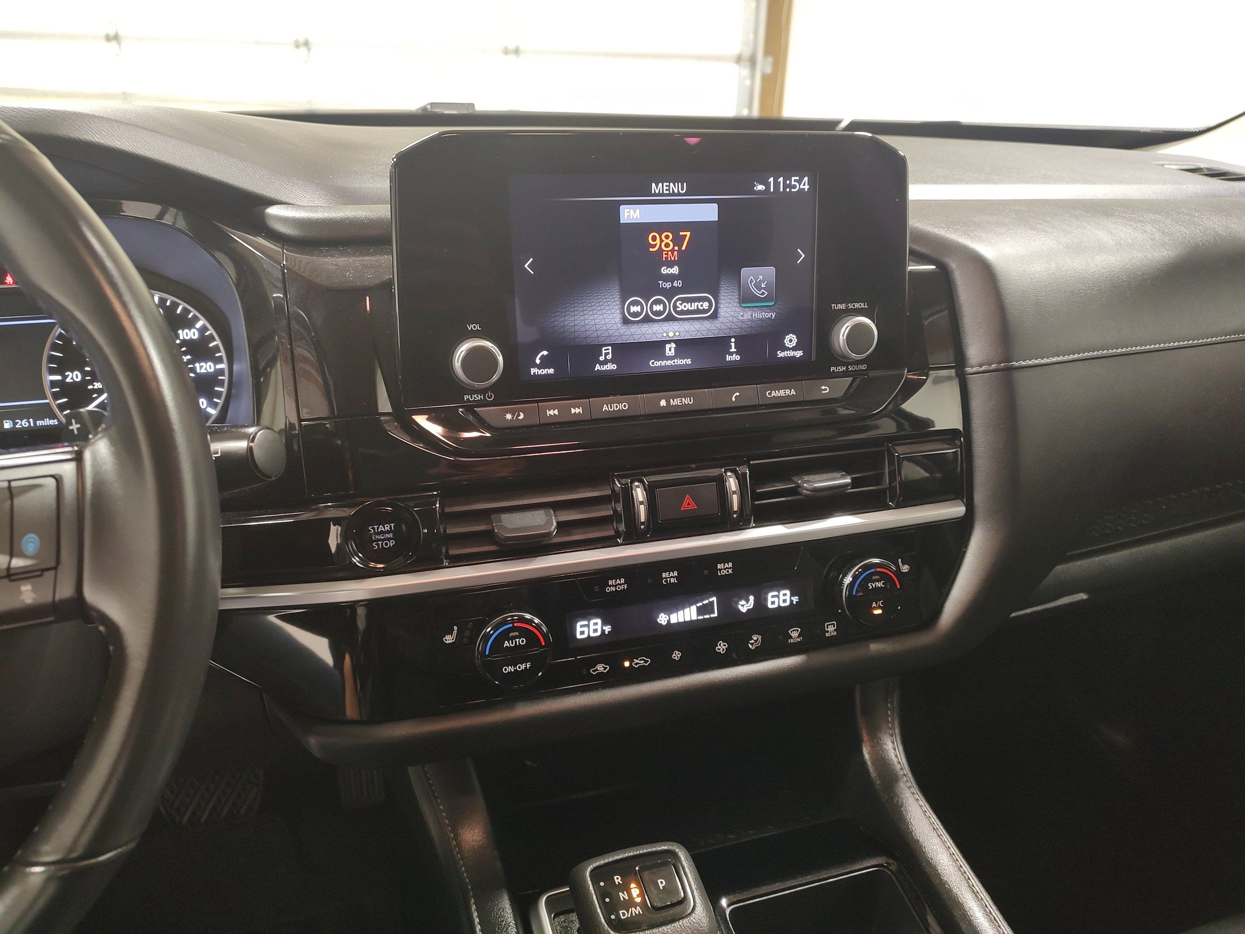 Used 2025 Nissan Pathfinder SV AWD/4WD image 7