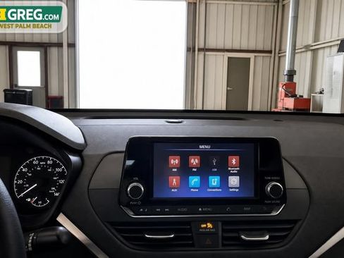 Used 2021 Nissan Altima 2.5 S FWD image 13
