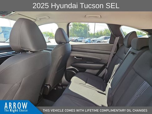 Used 2025 Hyundai Tucson SEL FWD image 19