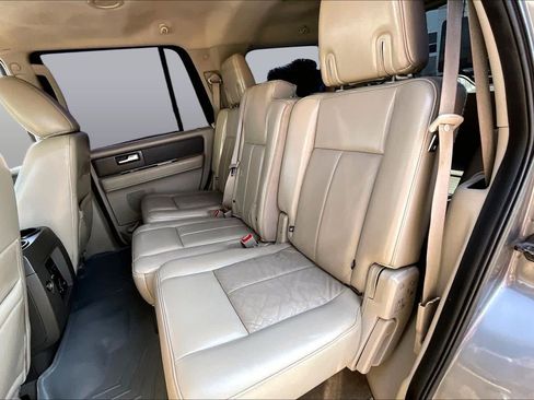 Used 2013 Ford Expedition XLT w/ Leather Seating Pkg RWD image 19