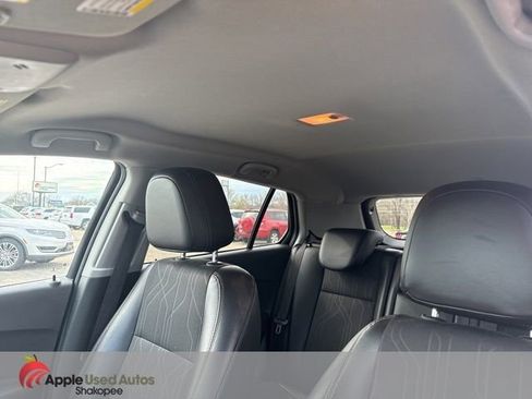 Used 2019 Chevrolet Trax LT w/ LT Convenience Package image 9