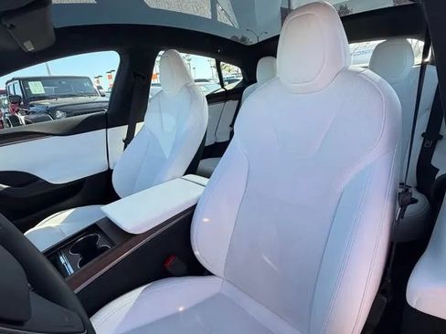 Used 2026 Tesla Model S AWD/4WD image 9