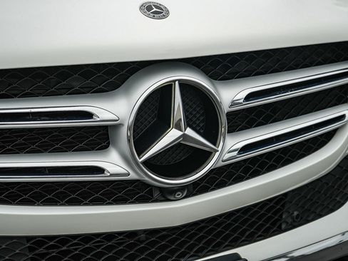 Used 2018 Mercedes-Benz GLE 350 4MATIC image 9