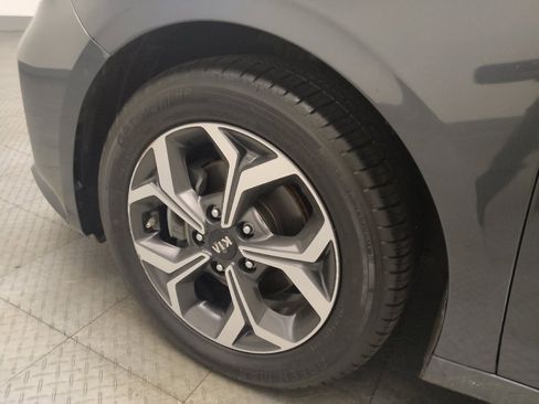 Used 2020 Kia Forte LXS FWD image 31