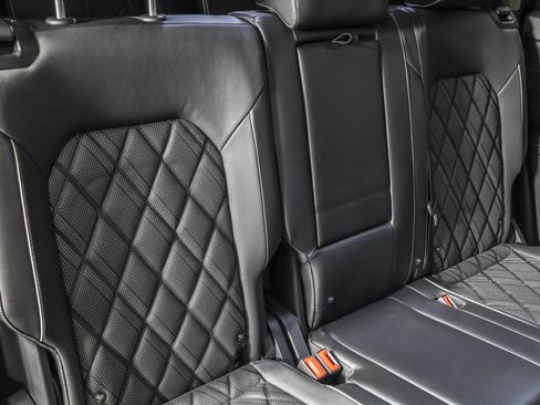 Used 2024 Volkswagen Atlas SEL Premium R-Line image 46