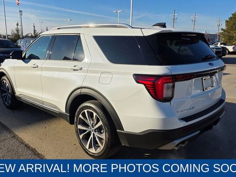 Used 2025 Ford Explorer Platinum w/ Ultimate Package image 3