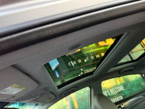 Used 2012 Hyundai Sonata Hybrid w/ Ultimate Pkg image 18