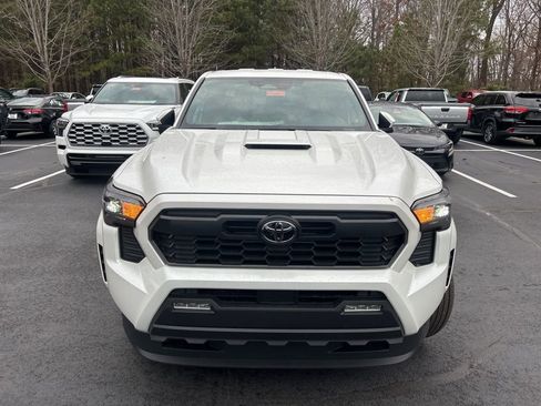 New 2025 Toyota Tacoma TRD Sport image 2