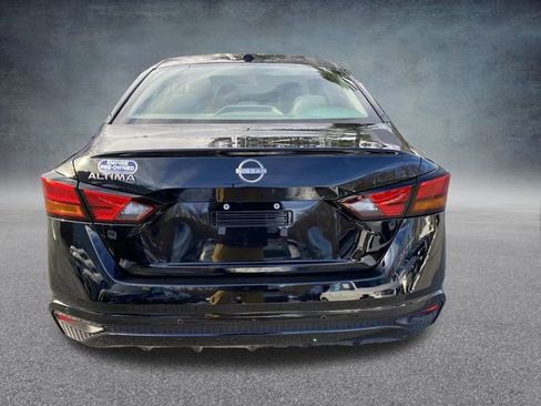 Used 2025 Nissan Altima 2.5 SV image 5