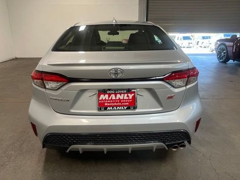 Used 2022 Toyota Corolla SE w/ SE Premium Package FWD image 4