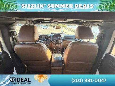 Used 2016 Jeep Wrangler Unlimited Sahara w/ Connectivity Group AWD/4WD image 41