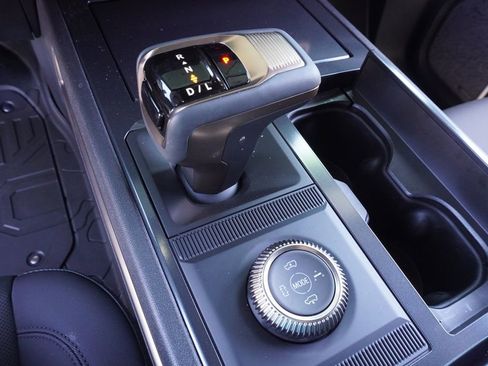 New 2025 GMC Hummer EV 2X w/ LPO, Illumination Package image 18