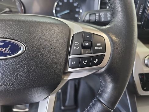 Used 2021 Ford Explorer XLT w/ Equipment Group 202A AWD/4WD image 19