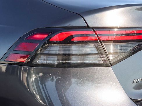 Used 2024 Honda Accord EX-L image 8