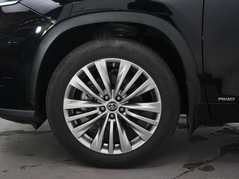Used 2022 Toyota Highlander Platinum AWD/4WD image 31