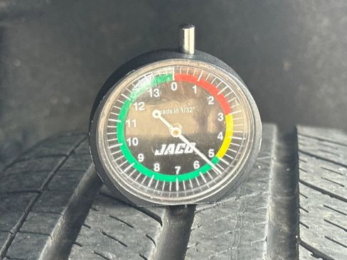 Used 2022 Toyota RAV4 XLE image 45