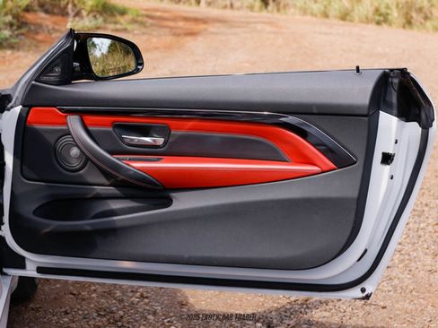 Used 2015 BMW M4 Convertible image 60