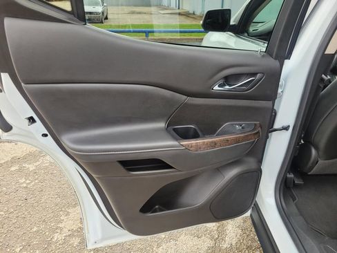 Used 2022 GMC Acadia Denali AWD/4WD image 16