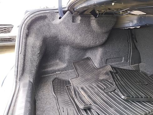 Used 2013 Subaru Impreza 2.0i image 39