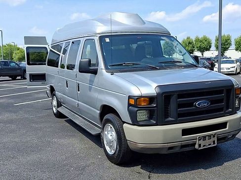 Used 2011 Ford E-350 and Econoline 350 XL w/ PWR Windows & Locks Group RWD image 2