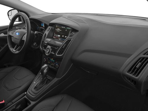 Used 2016 Ford Focus SE FWD image 10