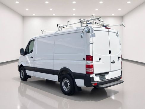 Used 2014 Mercedes-Benz Sprinter 2500 image 3
