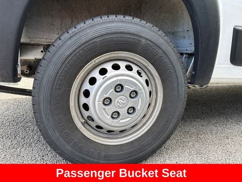 Used 2025 RAM ProMaster 2500 w/ Convenience Group FWD image 19