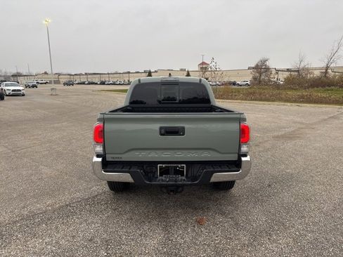 Used 2023 Toyota Tacoma TRD Off-Road image 6