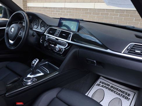 Used 2018 BMW 330i Sedan RWD image 25