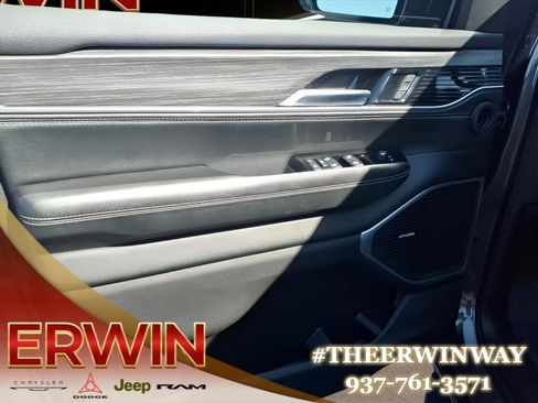 Certified 2024 Jeep Wagoneer L Series II w/ Flexible Seating Group AWD/4WD image 14