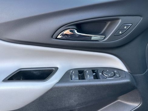 Certified 2024 Chevrolet Equinox LT image 10