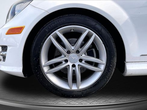 Used 2013 Mercedes-Benz C 250 Sedan image 9