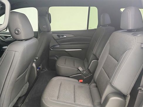 Used 2025 Chevrolet Traverse LT w/ Midnight/Sport Edition image 21