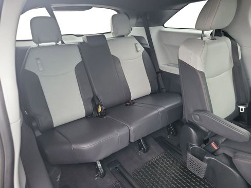 Used 2023 Toyota Sienna XLE image 15