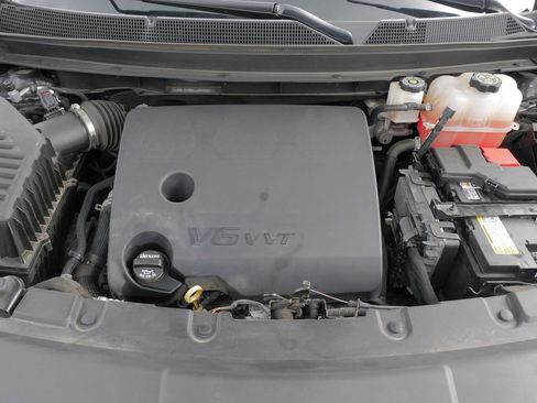 Used 2020 Chevrolet Traverse LS image 32