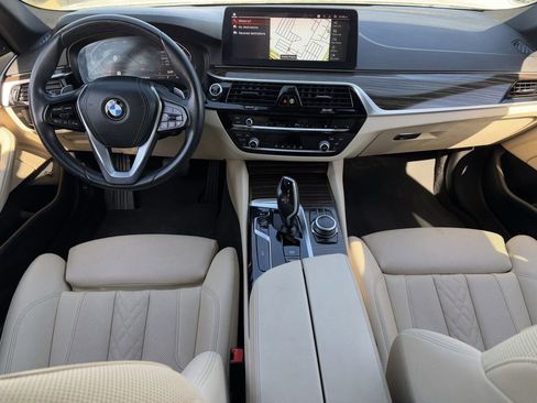 Used 2022 BMW 530i image 12