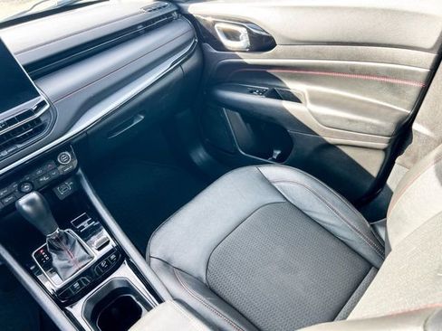 Used 2024 Jeep Compass Trailhawk image 13