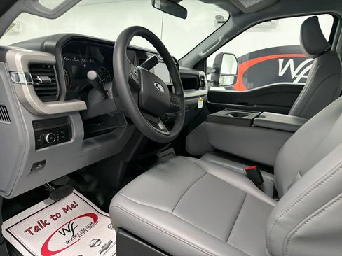 New 2026 Ford F250 4x4 Crew Cab Super Duty image 10