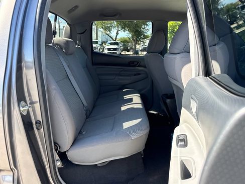 Used 2015 Toyota Tacoma PreRunner w/ SR5 Package RWD image 24