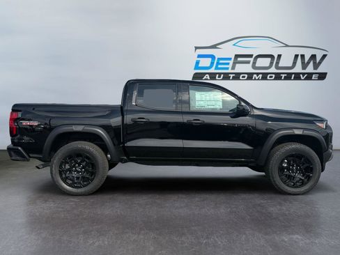 New 2026 Chevrolet Colorado Trail Boss AWD/4WD image 2