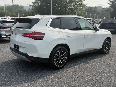 Used 2025 BMW X3 xDrive30i w/ Premium Package AWD/4WD image 4