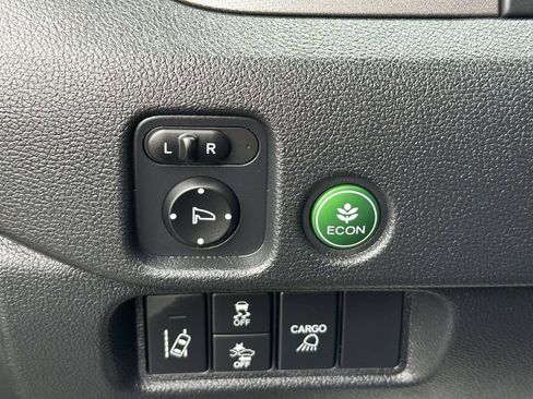 Used 2024 Honda Ridgeline Sport image 23