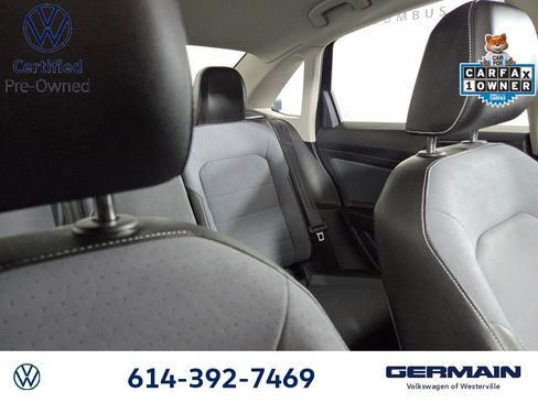 Certified 2025 Volkswagen Jetta SE w/ Sunroof Package FWD image 16