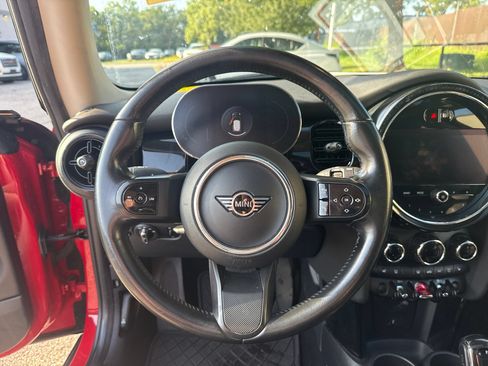 Used 2023 MINI Cooper 2-Door Hardtop FWD image 16