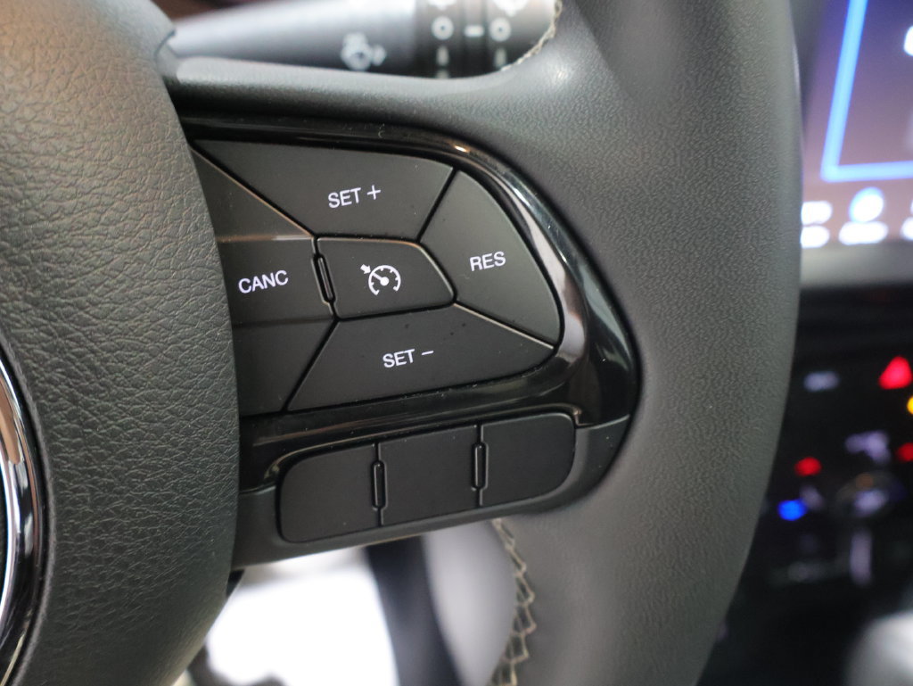 Used 2021 Jeep Renegade Latitude w/ Sun & Sound Group AWD/4WD image 37