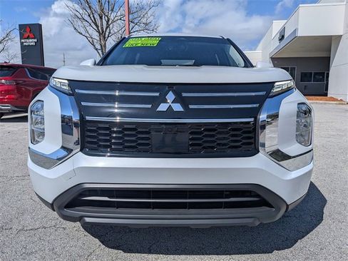 Used 2025 Mitsubishi Outlander ES image 8