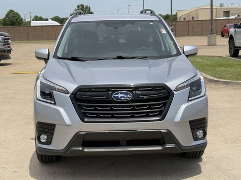 Used 2024 Subaru Forester Premium AWD/4WD image 9