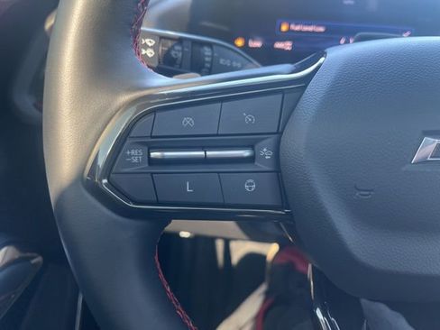 Used 2024 Chevrolet Traverse RS image 32