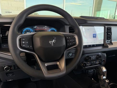 New 2026 Ford Bronco 4-Door image 9
